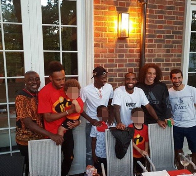 Ăn tối cùng Aubameyang, Arsenal đã 
