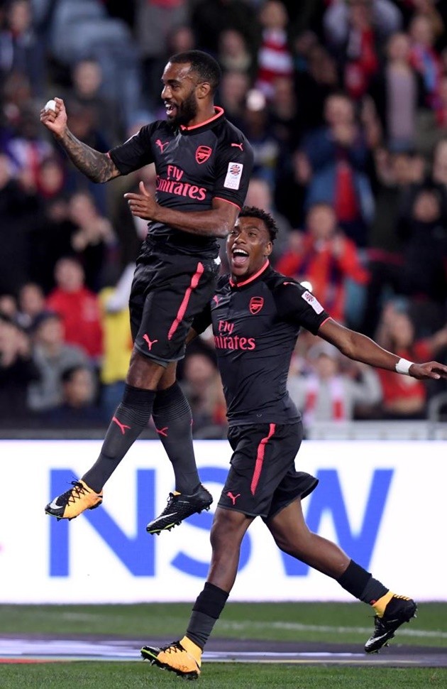 Mertersacker và Lacazette nổ súng, Arsenal thắng trận đầu trên đất Australia - Bóng Đá