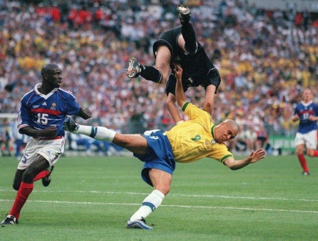 10 Siêu sao trở lại mạnh mẽ sau nỗi hổ thẹn World Cup - Bóng Đá