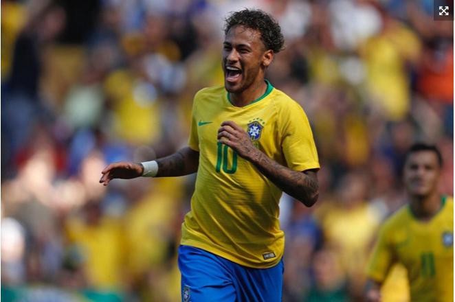 Neymar tranh thủ ngày 'xả trại' thăm quán ăn của Willian - Bóng Đá