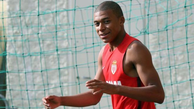 TOÀN CẢNH vụ Kylian Mbappe: Real ra giá kỷ lục, PSG và Man City chưa bỏ cuộc - Bóng Đá