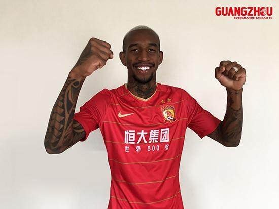 CHÍNH THỨC: CLB Trung Quốc khiến M.U, Liverpool ôm hận - Bóng Đá