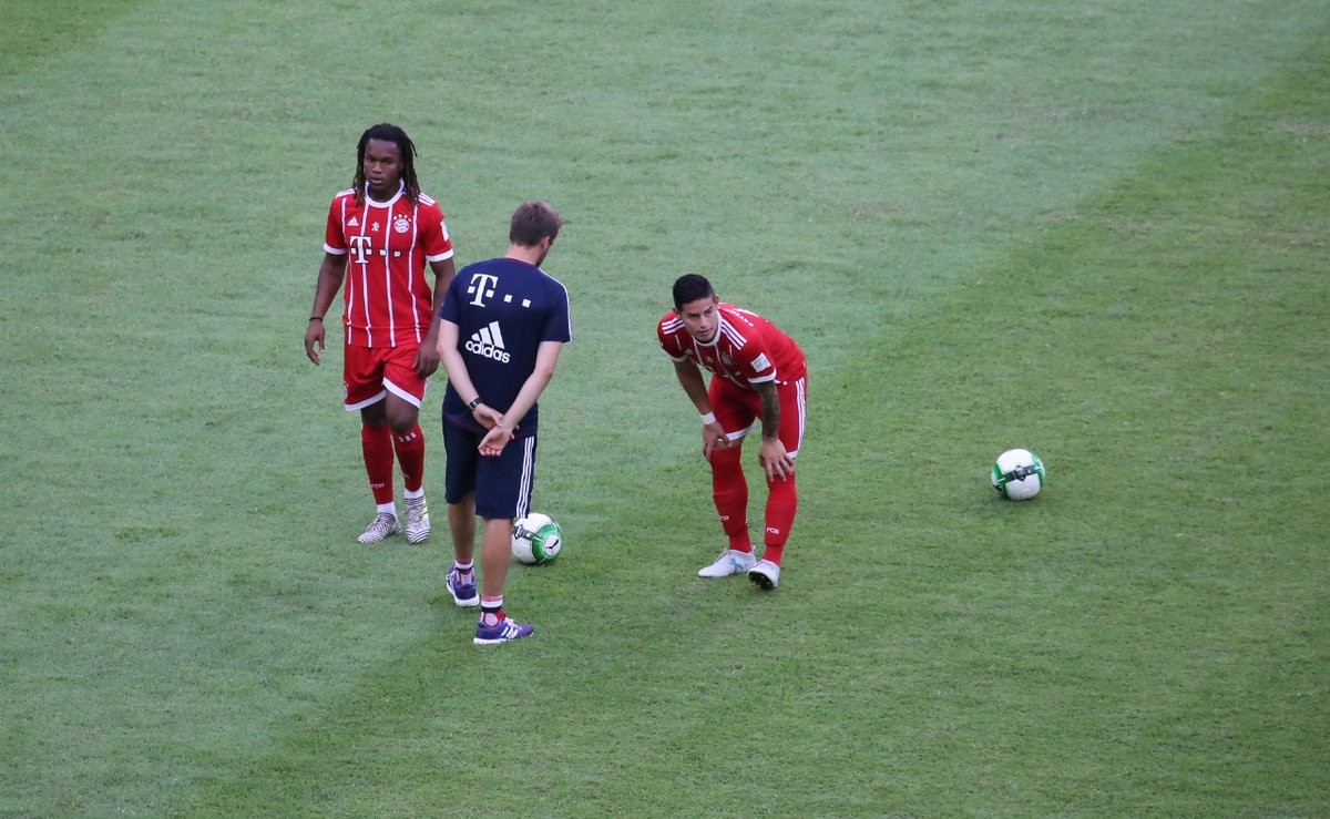 Bayern Munich 0-4 AC Milan: Phản công mẫu mực - Bóng Đá