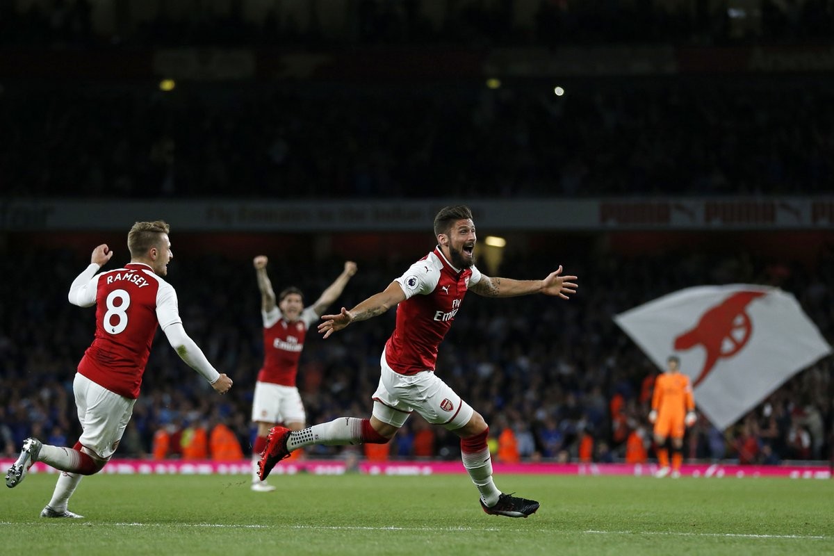 Lacazette nổ súng, Arsenal hạ Leicester City đầy kịch tính - Bóng Đá