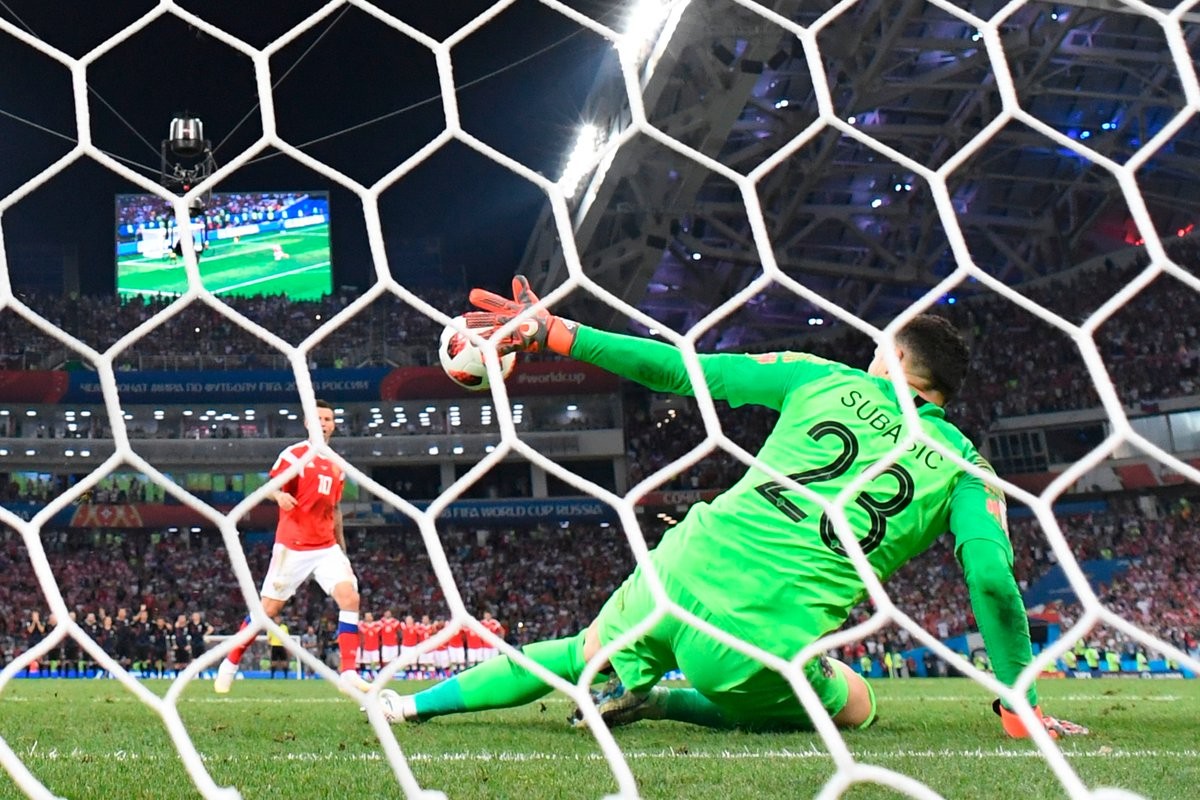 Lloris vs Subasic: Chính - tà đại chiến - Bóng Đá