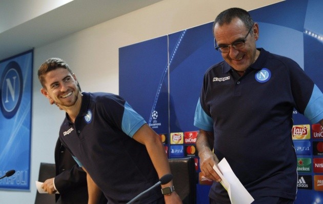 'Chất xúc tác' 60 triệu euro sẽ đưa Sarri đến Chelsea? - Bóng Đá
