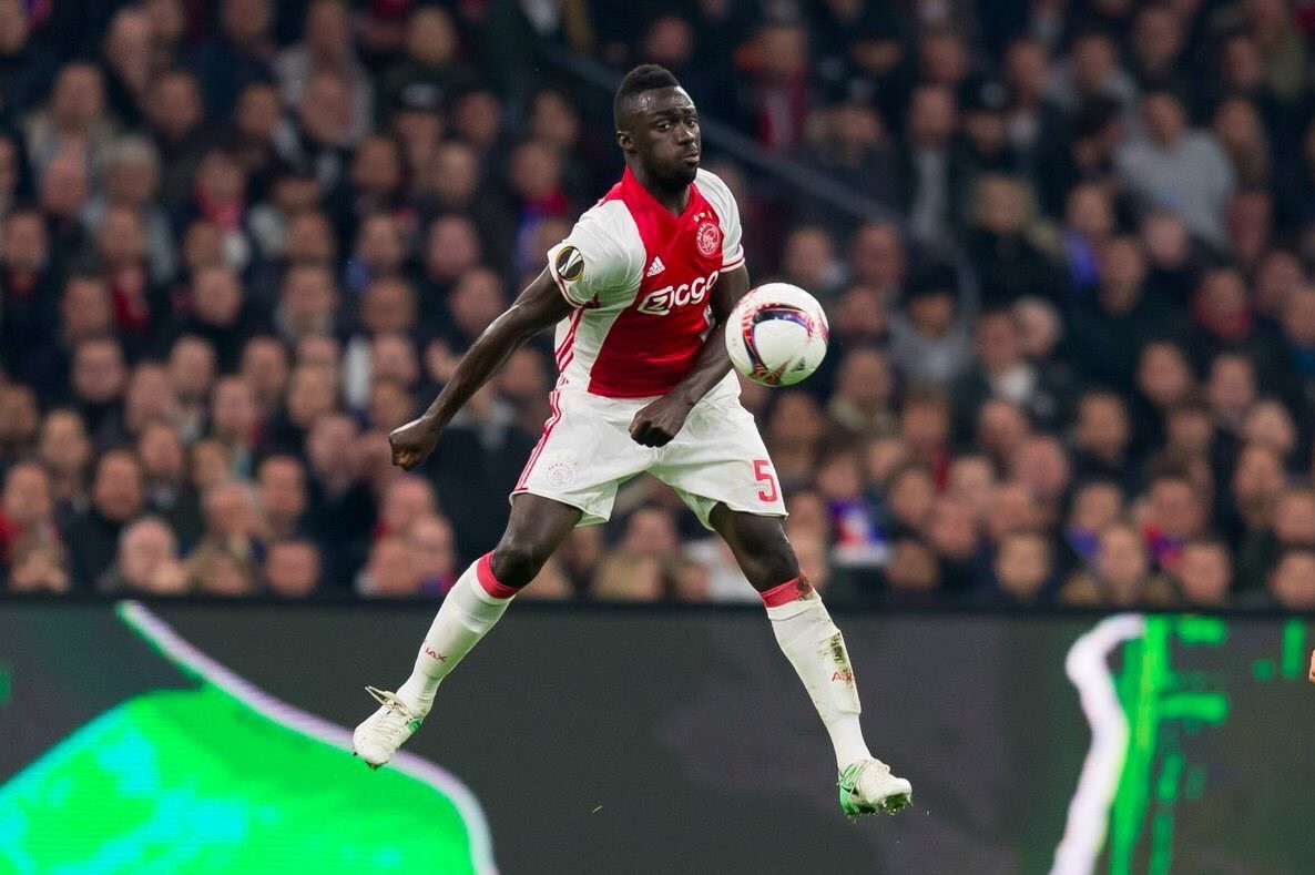 Ajax tuyệt vọng, hàng hot Nam Mỹ cập bến Ngoại hạng Anh - Bóng Đá