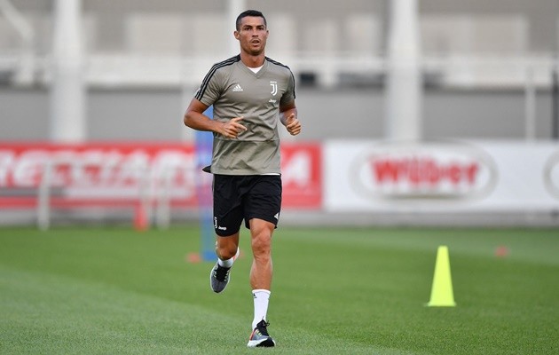 Lợi nhuận khó tin từ bán áo, Juventus sắp 
