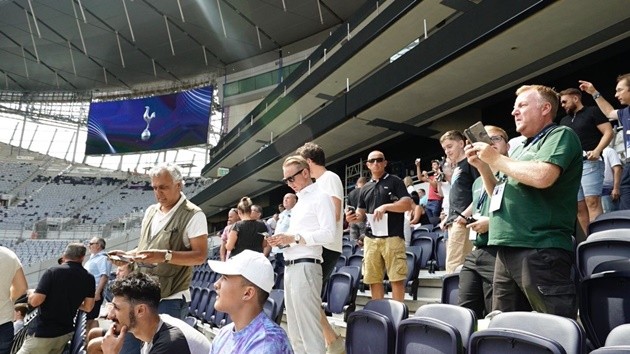 Ảnh Tottenham mở cửa SVĐ - Bóng Đá
