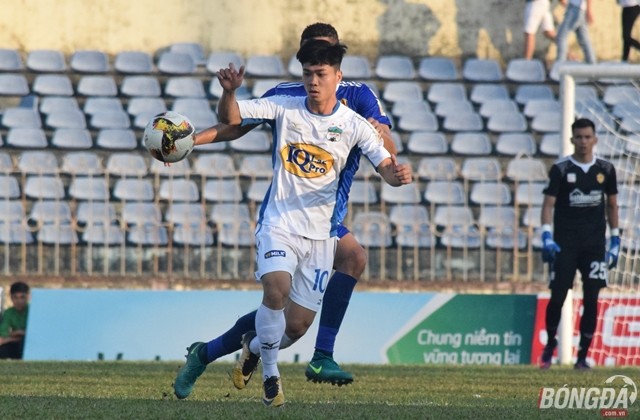 Điểm tin bóng đá Việt Nam tối 28/04: HAGL đánh bại nhà vô địch V-League, Hà Nội vùi dập Sài Gòn - Bóng Đá