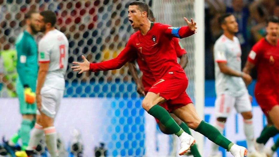 PSG sẵn sàng bạo chi 100 triệu euro kèm cầu thủ đổi lấy mục tiêu của Man United - Bóng Đá