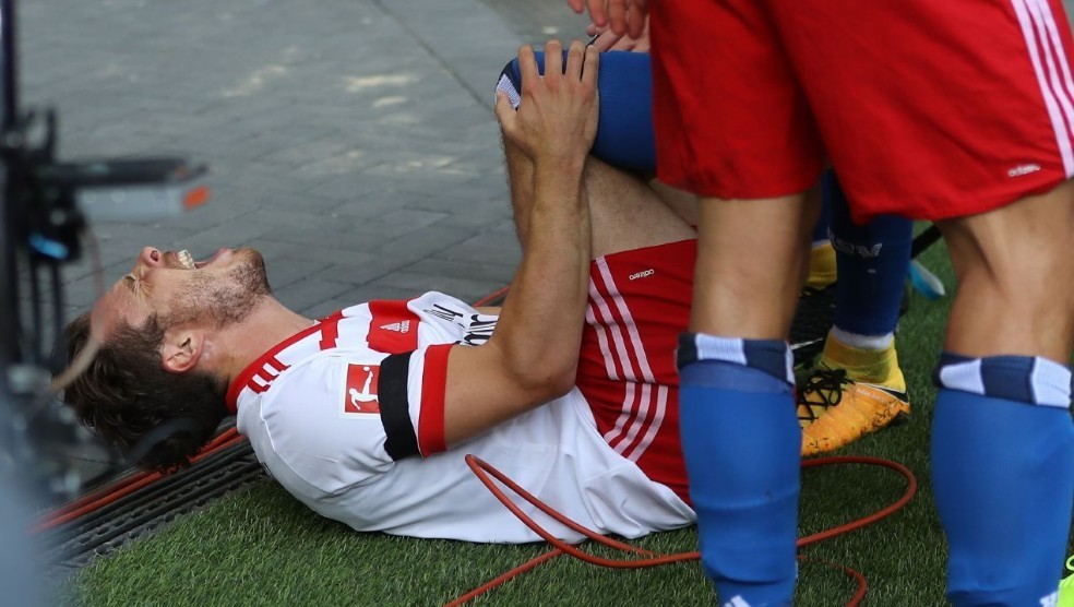 Ăn mừng phấn khích, sao Bundesliga nghỉ thi đầu 7 tháng - Bóng Đá