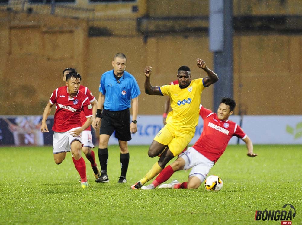 Dư âm vòng 19 V-League 2018: TP.HCM thấy cửa sống, Hà Nội và Thanh Hóa bị cầm chân - Bóng Đá