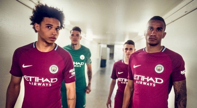 Man City trình làng áo sân khách: Tím mộng mơ - Bóng Đá