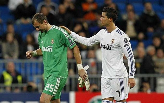 5 cầu thủ từng sát cánh Ronaldo không nhắc chẳng ai nhớ - Bóng Đá