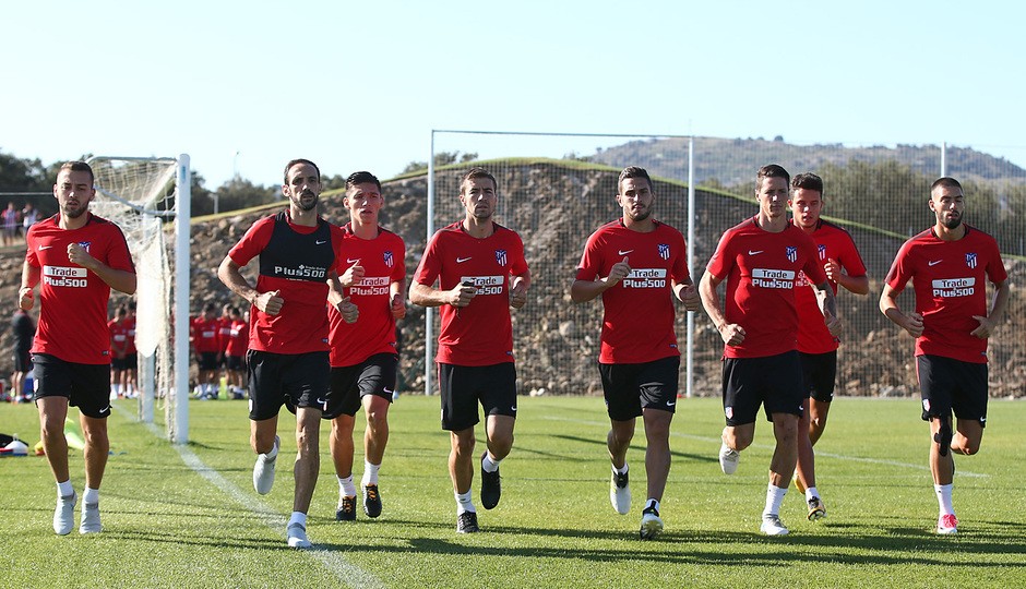 Torres tập luyện hăng say, chờ ngày chiến Napoli - Bóng Đá