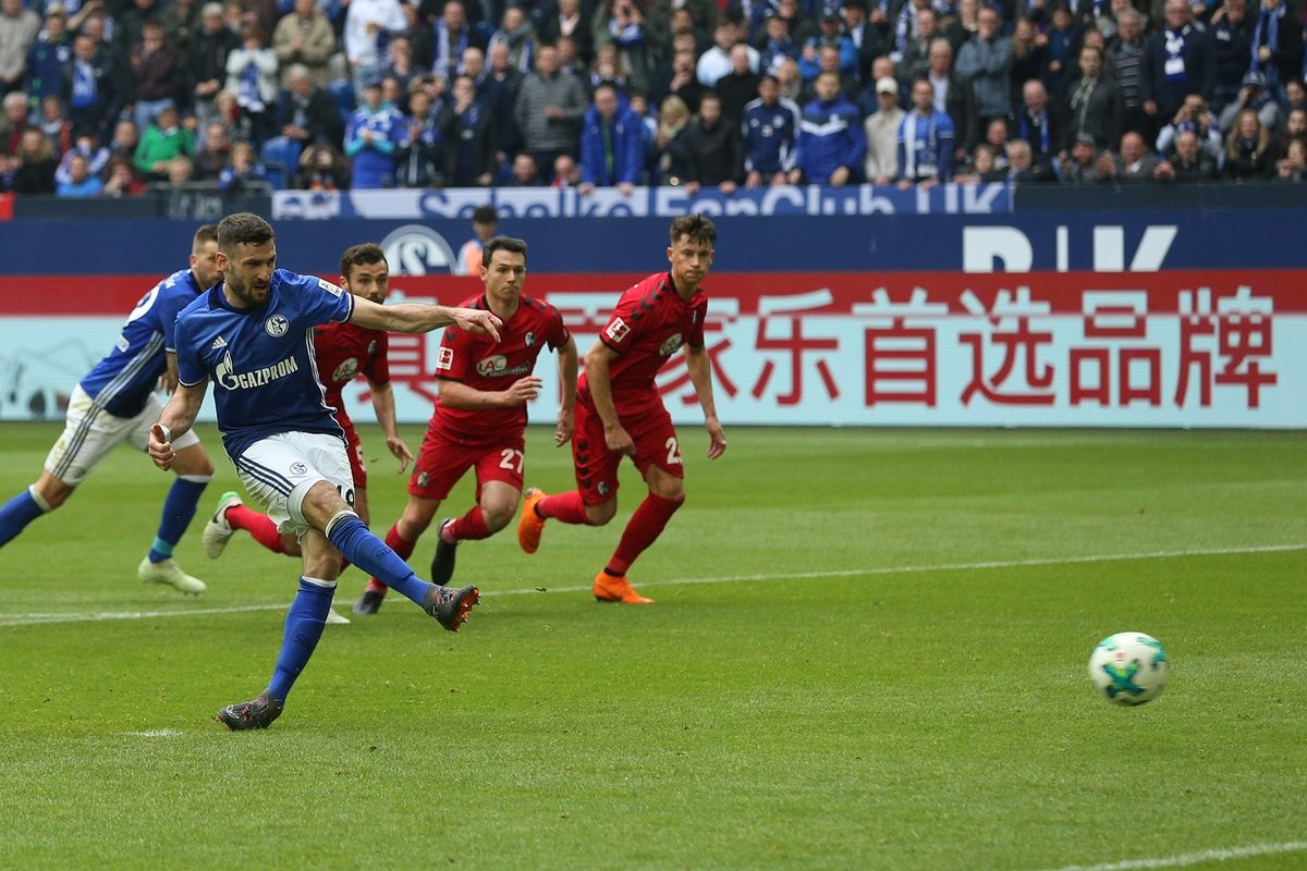 Schalke lại thắng, Bayern chưa thể làm 'Vua' - Bóng Đá