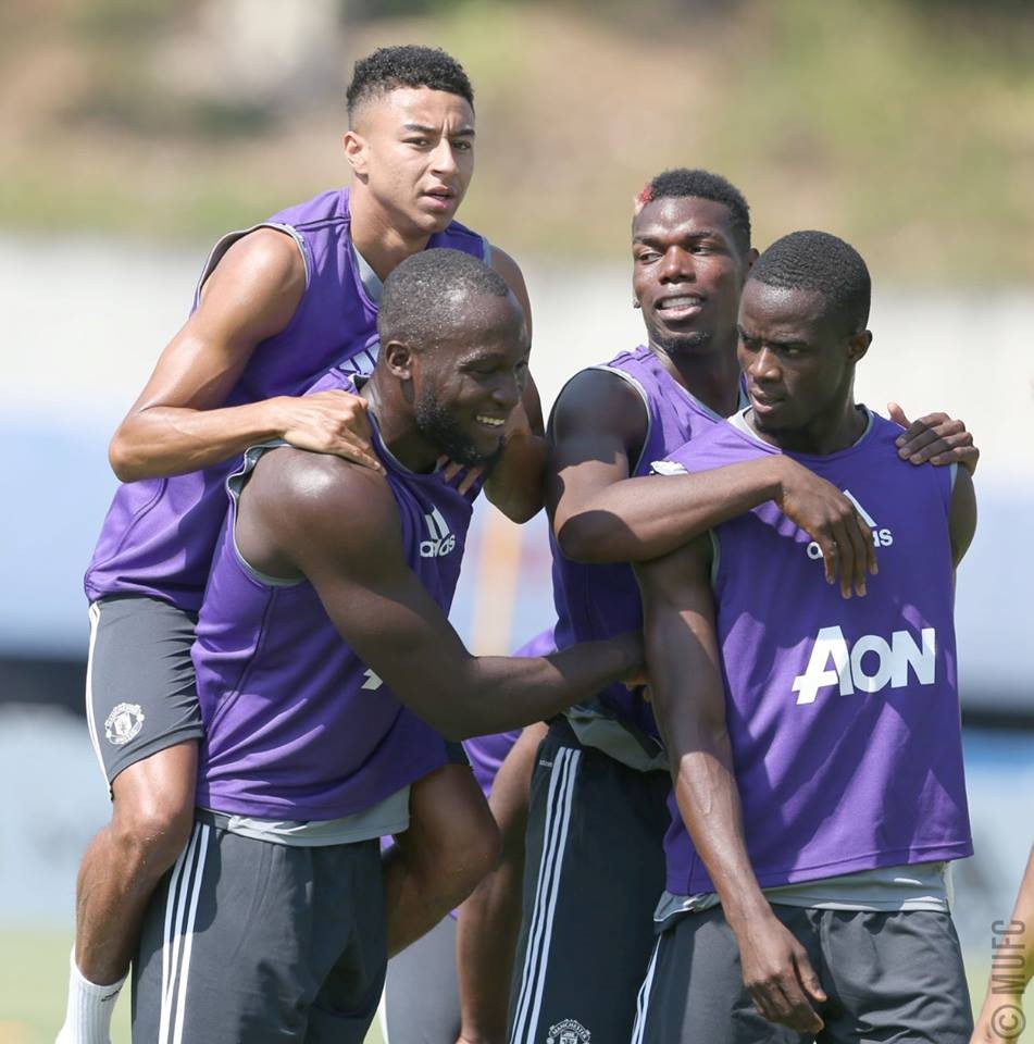 Buổi tập thứ 2 rộn ràng tiếng cười của Man United - Bóng Đá