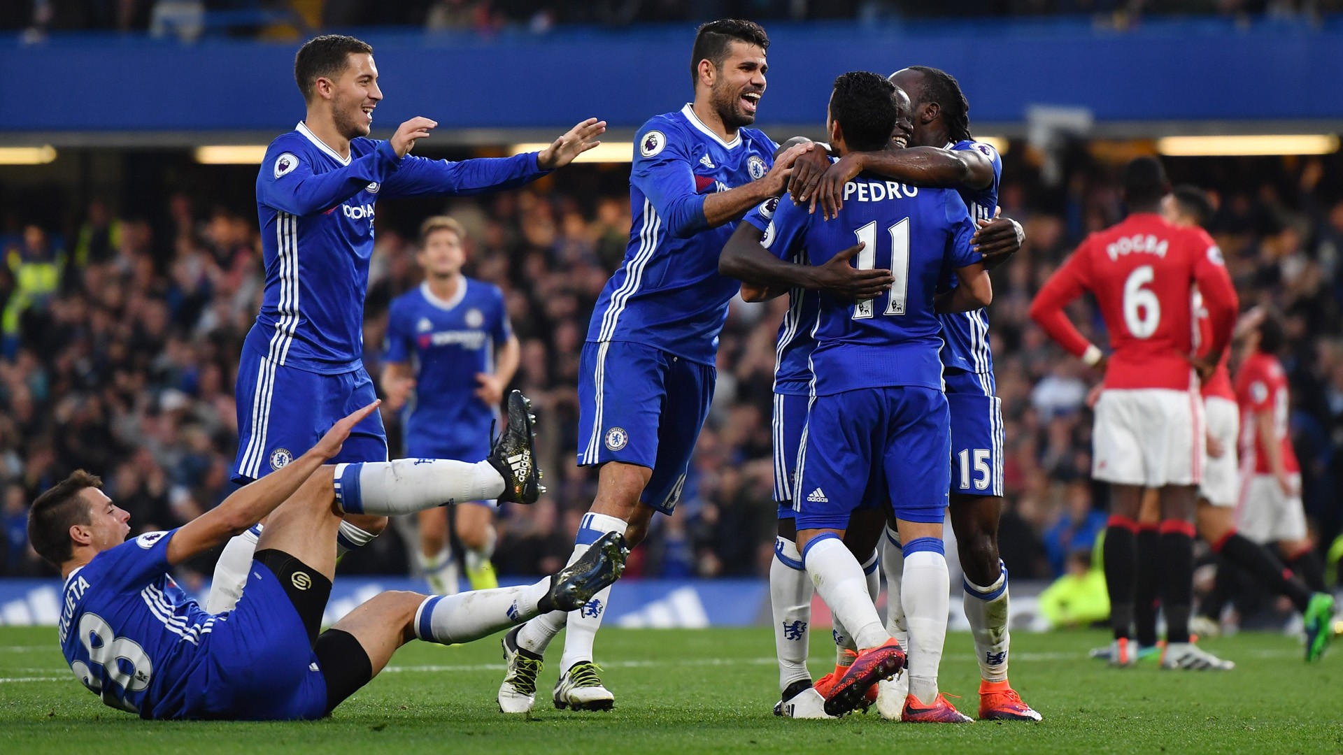 Góc HLV Trần Minh Chiến: Arsenal run rẩy, M.U chia điểm Chelsea - Bóng Đá