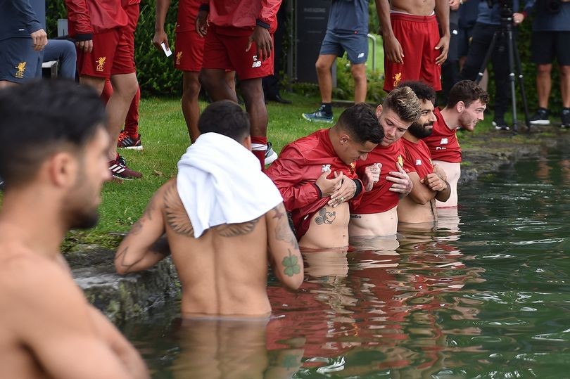 Dàn sao Liverpool bỏ tập, rủ nhau đi tắm ao hồ - Bóng Đá