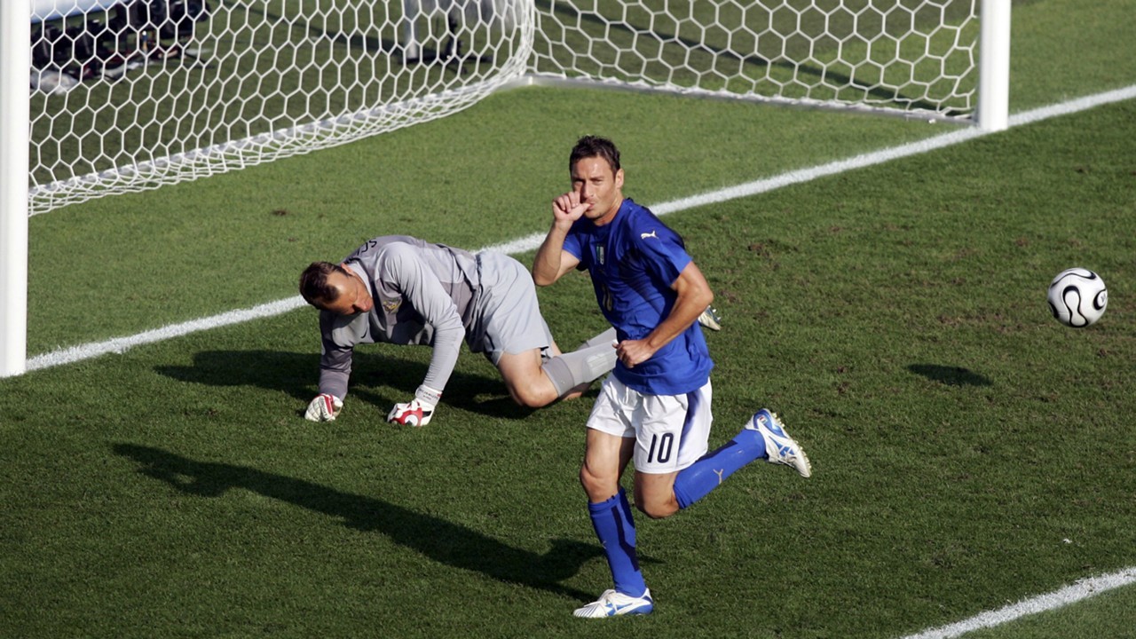 Francesco Totti & Những khoảnh khắc đáng nhớ nhất sự nghiệp - Bóng Đá