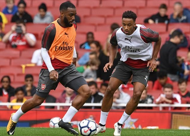 Lacazette và đồng đội đối đầu 5000 CĐV nhí - Bóng Đá
