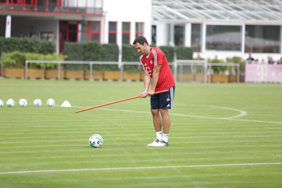 Trở lại tập luyện, Bayern Munich dùng gậy đánh bóng - Bóng Đá