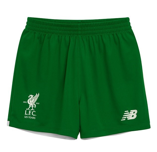 Liverpool tung áo đấu mùa 2017/18 đầy hoài cổ - Bóng Đá