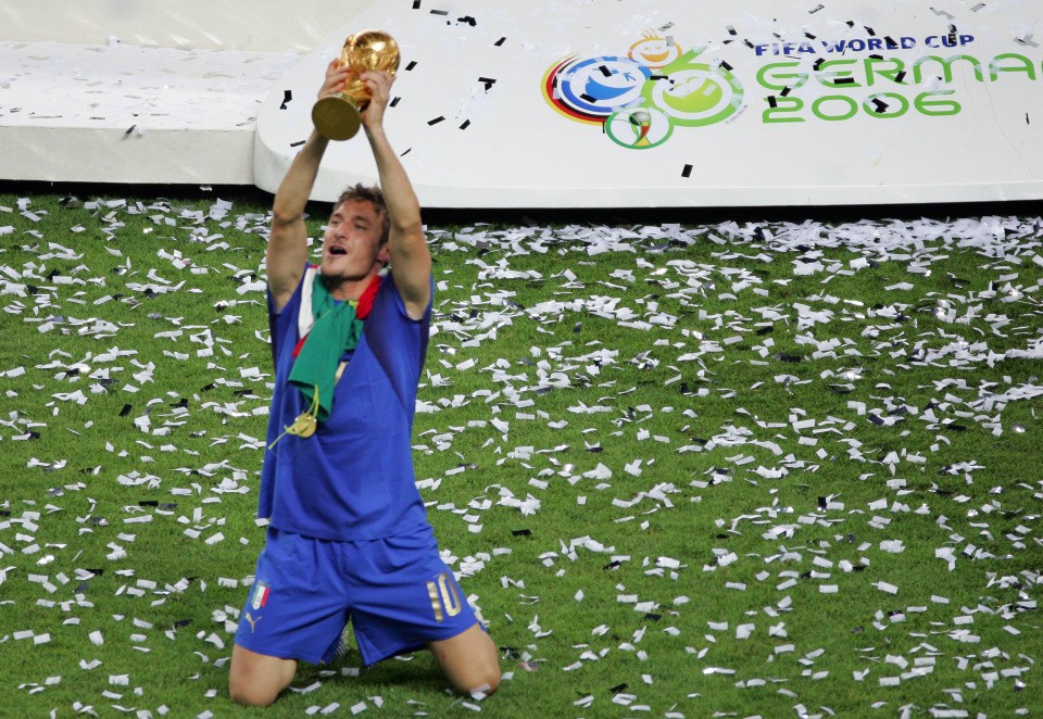 Francesco Totti & Những khoảnh khắc đáng nhớ nhất sự nghiệp - Bóng Đá