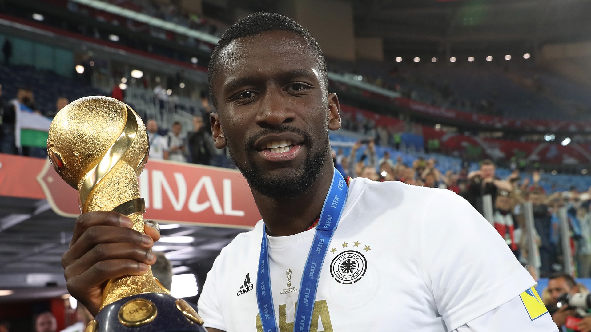 Antonio Rudiger & Top 10 bản HĐ đắt giá nhất lịch sử Chelsea - Bóng Đá