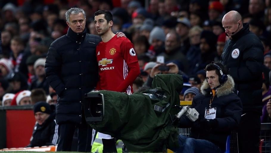 Cuộc chiến Top 4: Arsenal & Man Utd run rẩy - Bóng Đá