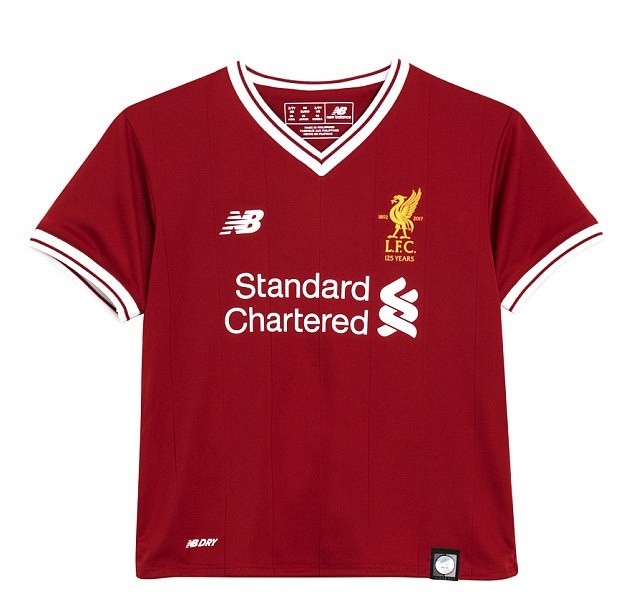 Liverpool tung áo đấu mùa 2017/18 đầy hoài cổ - Bóng Đá