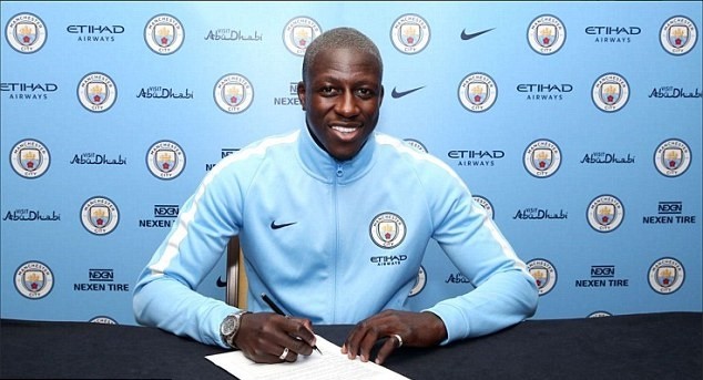 Benjamin Mendy ở đâu trong Top 10 bản HĐ đắt giá nhất lịch sử Man City? - Bóng Đá