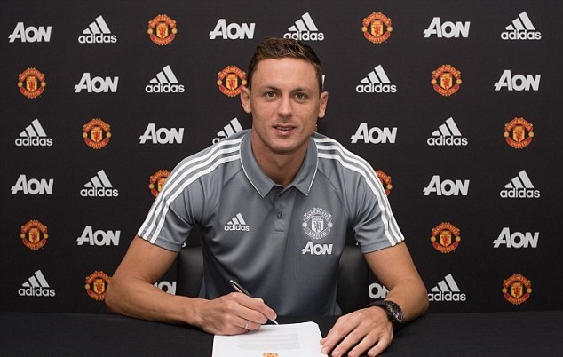 Những hình ảnh đầu tiên của Matic trong màu áo Man Utd - Bóng Đá