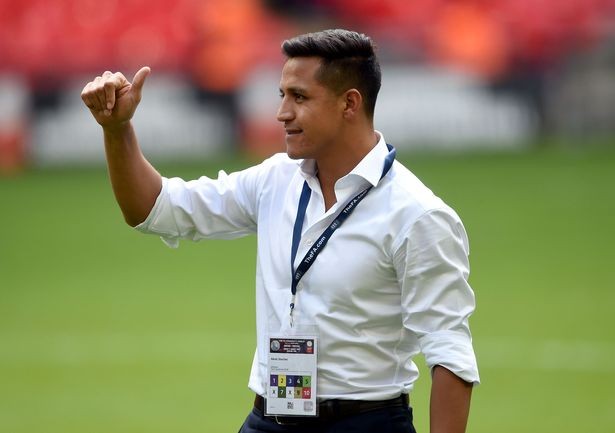 Arsenal hạ Chelsea, Sanchez xuống tận sân ăn mừng - Bóng Đá