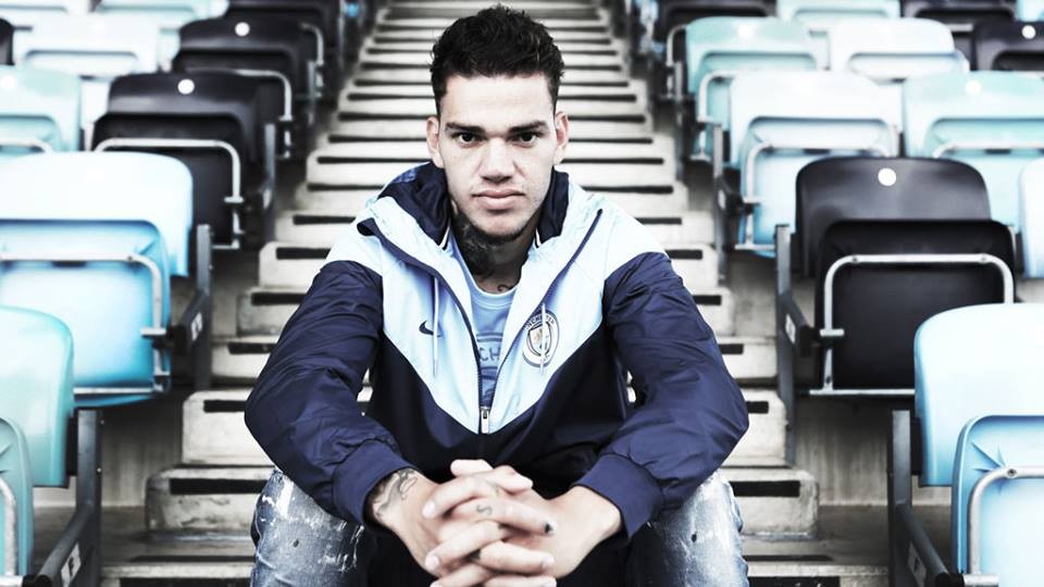 Chùm ảnh: 'Bom tấn' Ederson CHÍNH THỨC ra mắt Man City - Bóng Đá