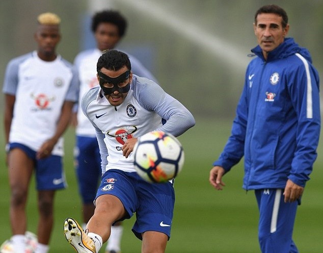 Hazard & Bakayoko tập cực sung, sẵn sàng chiến Tottenham - Bóng Đá