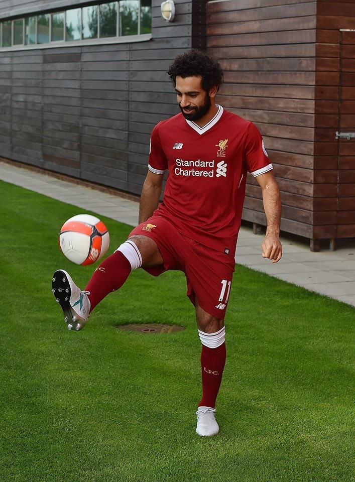 Chùm ảnh: Ra mắt Liverpool, Mohamed Salah 'cướp' số áo của Firmino - Bóng Đá