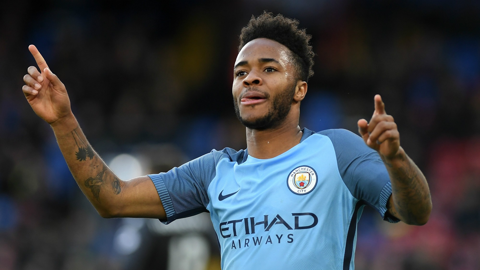 Benjamin Mendy ở đâu trong Top 10 bản HĐ đắt giá nhất lịch sử Man City? - Bóng Đá