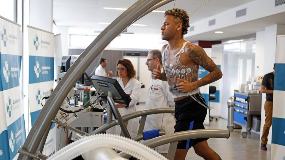 Messi & Neymar đồng loại trở lại, đại bản doanh Barca rộn ràng - Bóng Đá