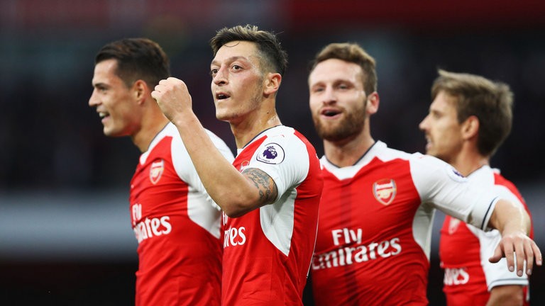Chấm điểm Top 6 Ngoại hạng Anh 2016/17: Chelsea số 1; Quỷ đỏ ở đâu? - Bóng Đá