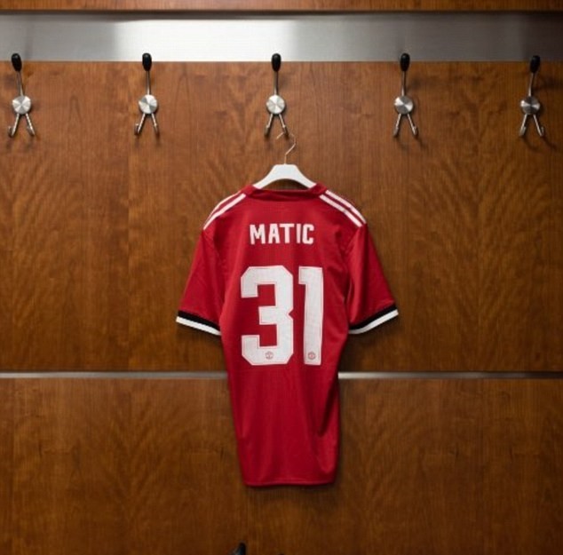 Những hình ảnh đầu tiên của Matic trong màu áo Man Utd - Bóng Đá
