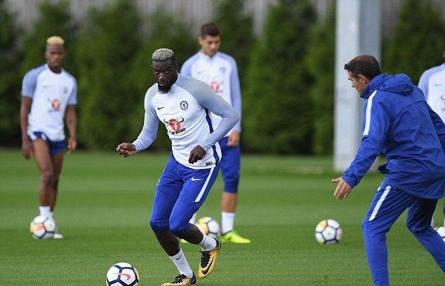 Hazard & Bakayoko tập cực sung, sẵn sàng chiến Tottenham - Bóng Đá