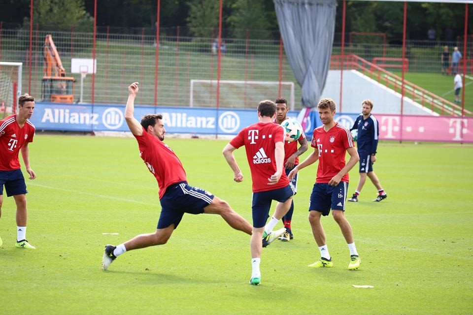 Bayern Munich tích cực tập luyện, chờ chinh phục Bundesliga - Bóng Đá