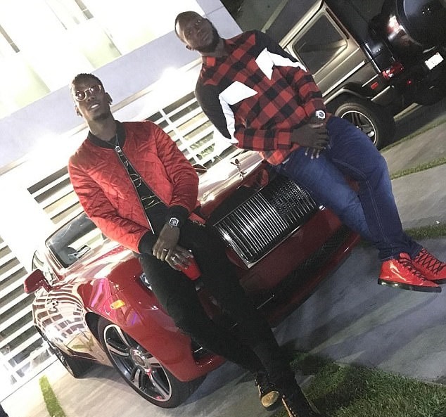 Pogba và Lukaku cùng xuất hiện tại nơi tập trung của Man Utd - Bóng Đá