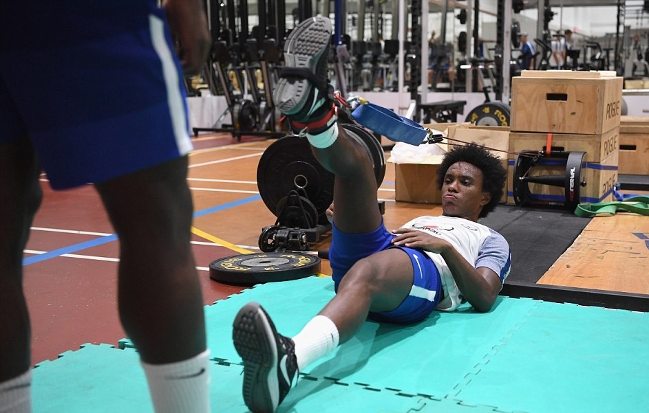 Dàn sao Chelsea đổ mồ hôi hột trong phòng gym - Bóng Đá