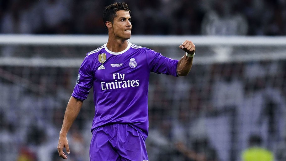 Chùm ảnh: 8 năm trước, Ronaldo rời M.U tới Real Madrid và phần còn lại là lịch sử - Bóng Đá