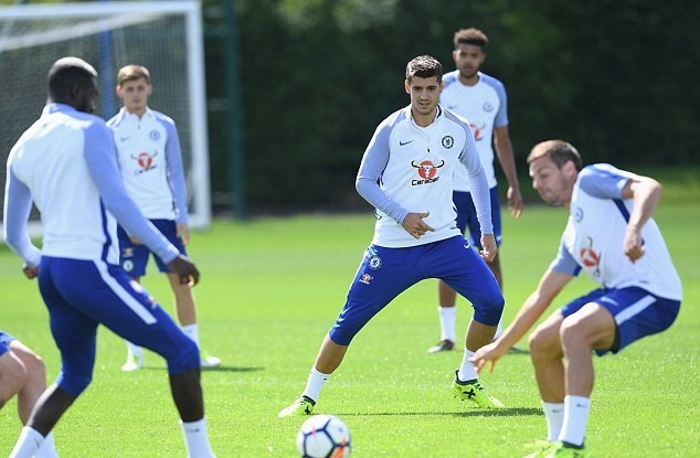 Hazard & Bakayoko tập cực sung, sẵn sàng chiến Tottenham - Bóng Đá