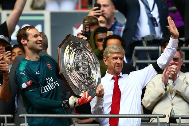Arsenal hạ Chelsea, Sanchez xuống tận sân ăn mừng - Bóng Đá