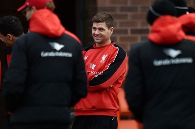 Steven Gerrard thể hiện tài cầm quân đĩnh đạc - Bóng Đá